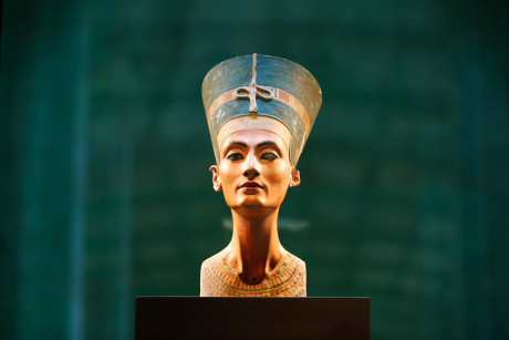 Artists Create 3 D Scan Of Nefertiti Bust Artnet News